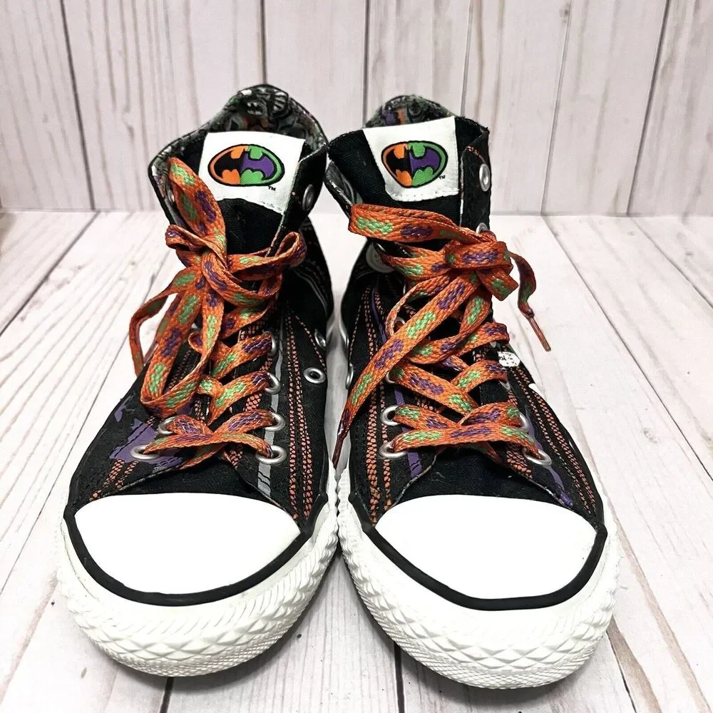 Chuck Taylor Converse DC Comic Collab Joker Batman Hi Top Youth Size 2 Sneakers